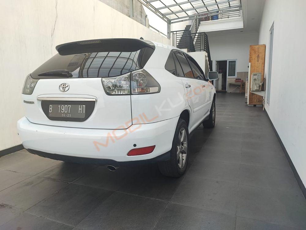 Mobil Toyota Harrier 2011