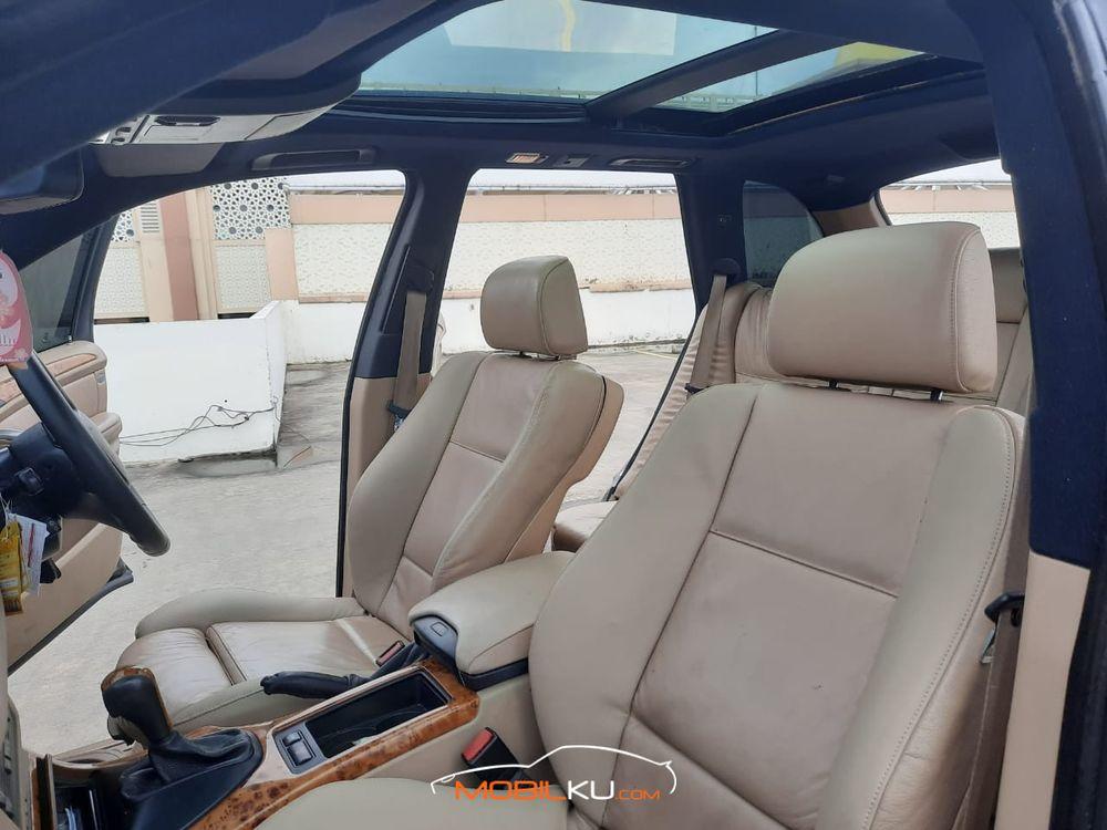 Mobil BMW X5 2005
