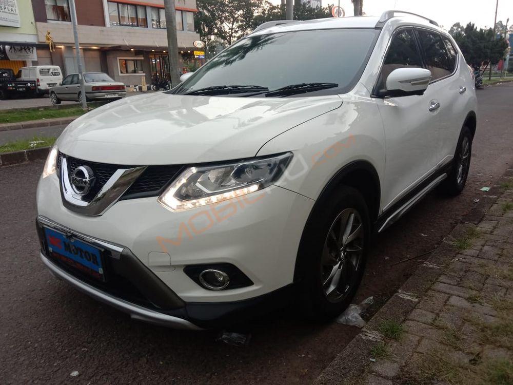 Mobil Nissan X-Trail 2016