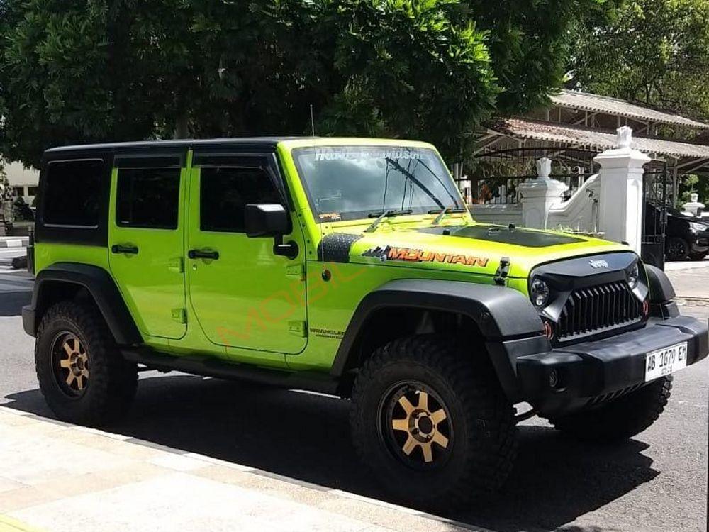 Mobil Jeep Wrangler 2012
