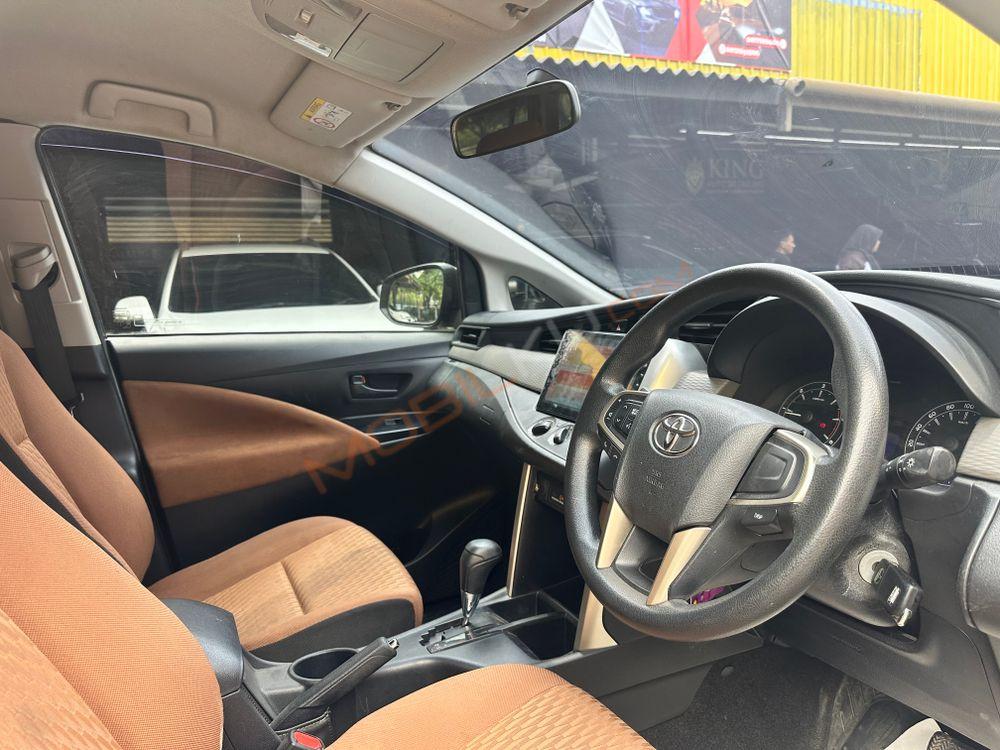 Mobil Toyota Kijang Innova 2017