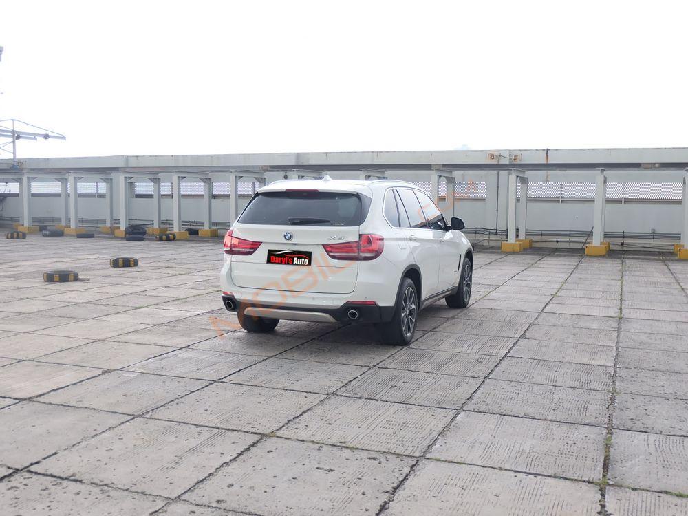 Mobil BMW X5 2015