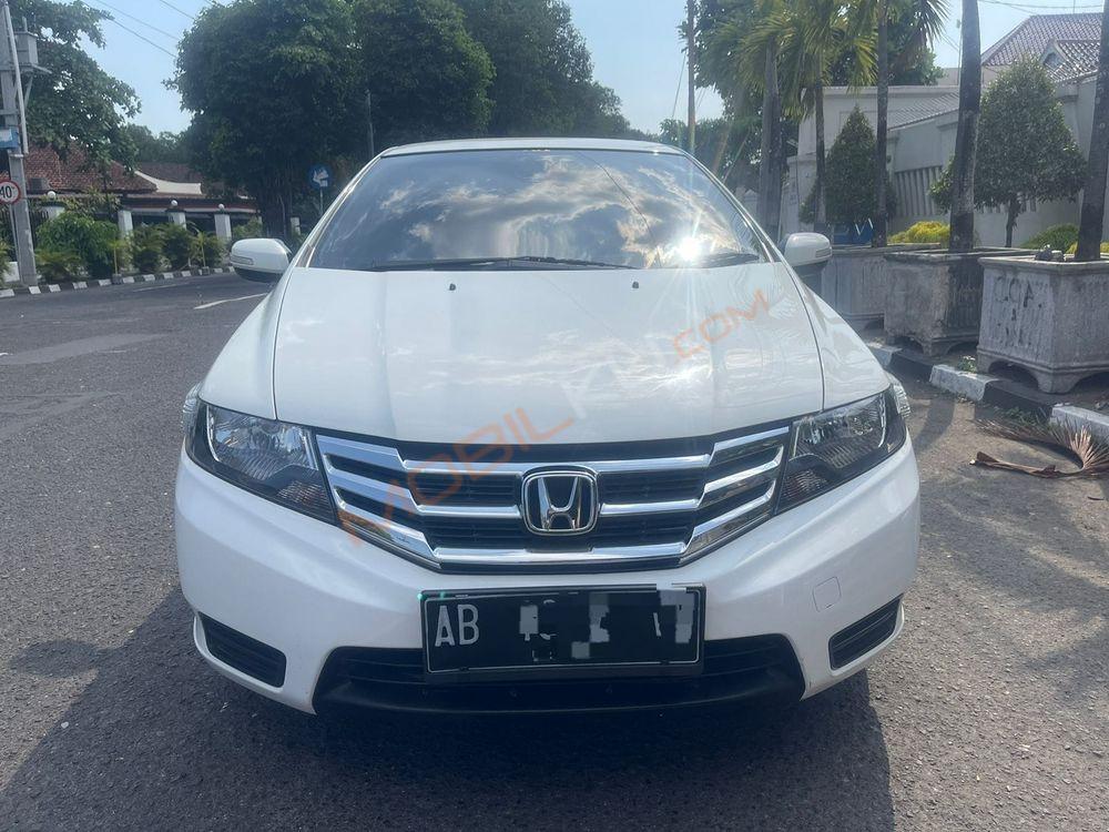 Mobil Honda City Sedan 2013