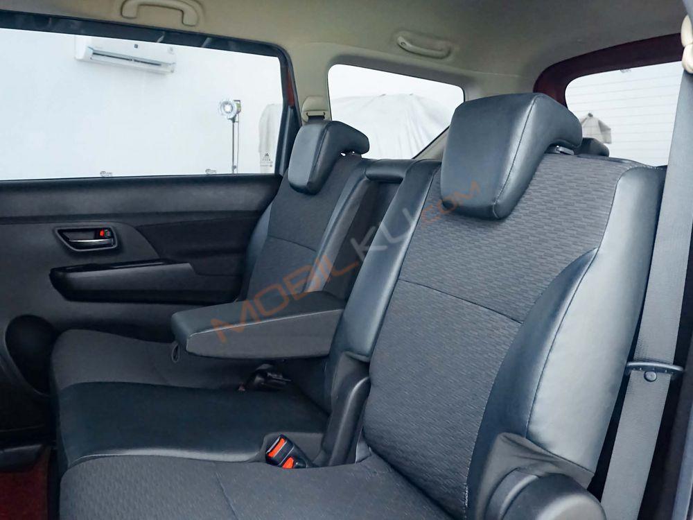 Mobil Suzuki XL7 2023