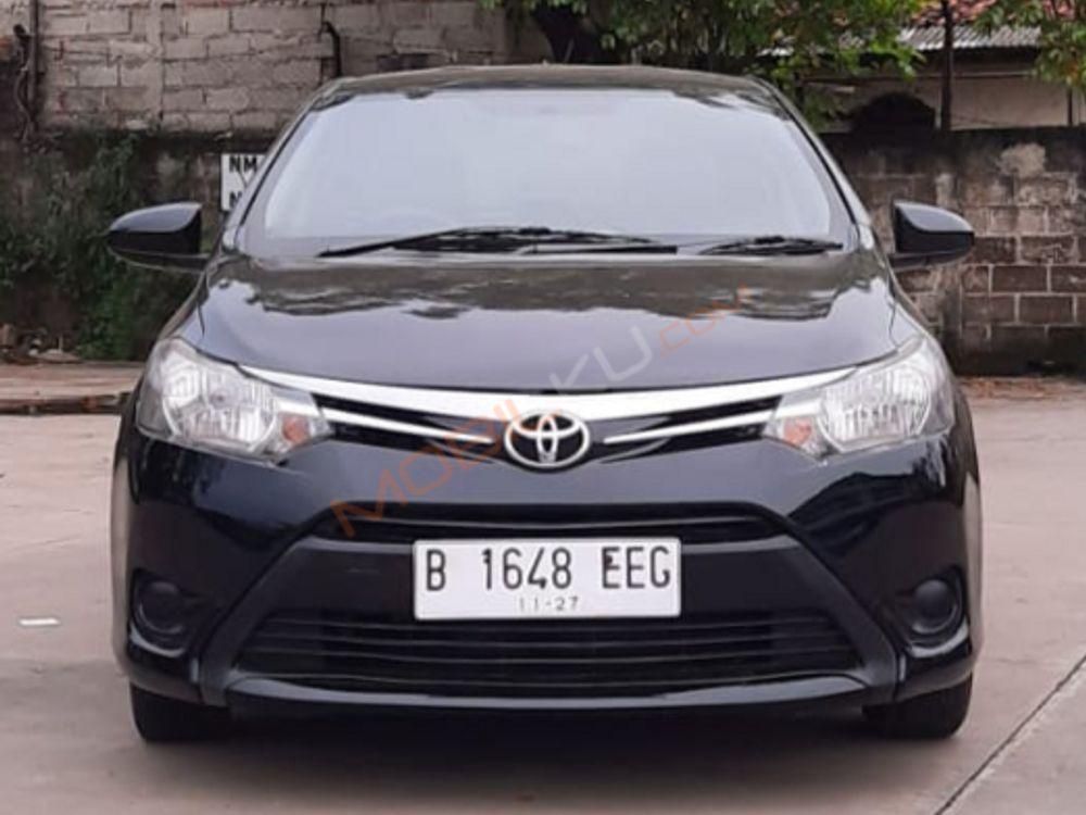 Mobil Toyota Limo 2014