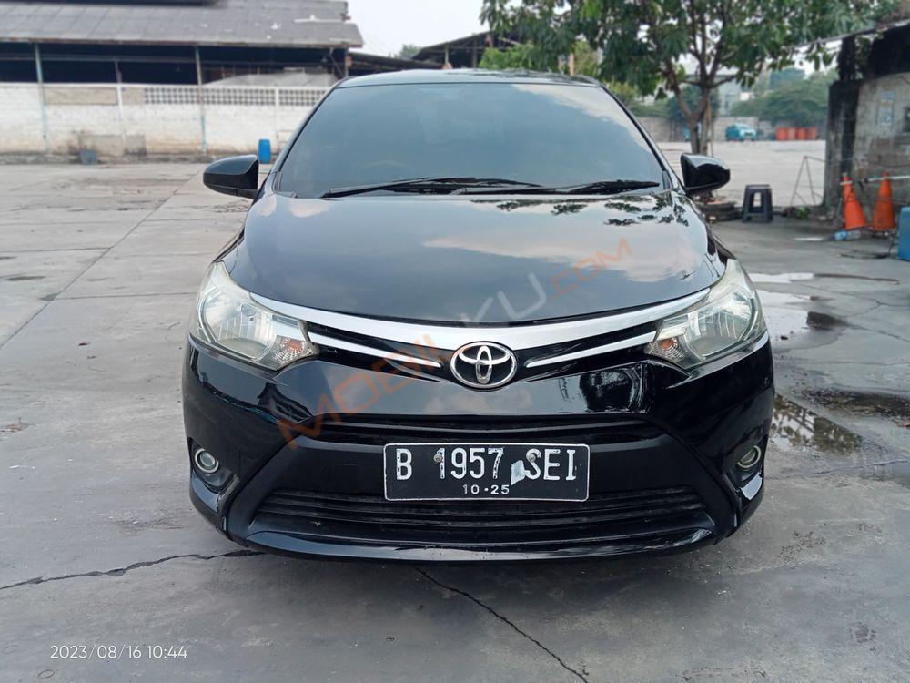 Mobil Toyota Limo 2014