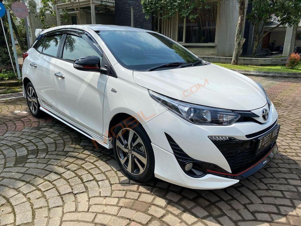 Mobil Toyota Yaris 2019