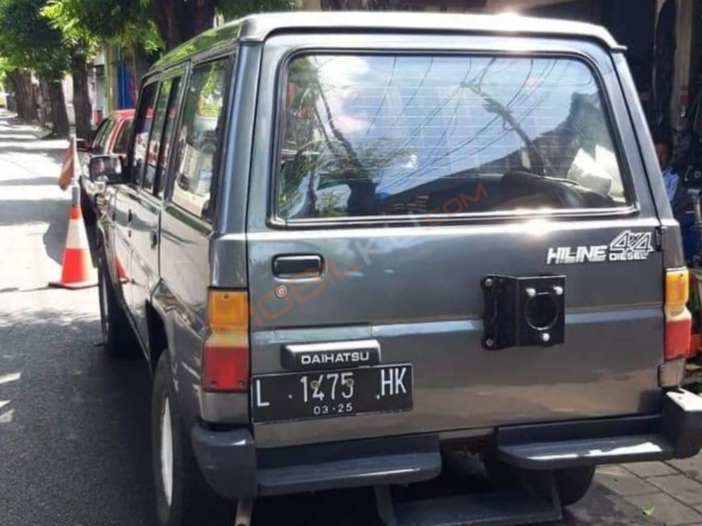 Mobil Daihatsu Taft 1995