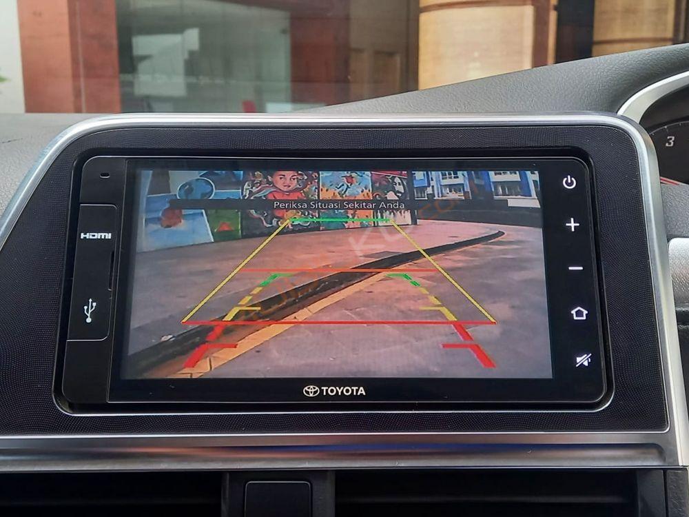 Mobil Toyota Sienta 2016