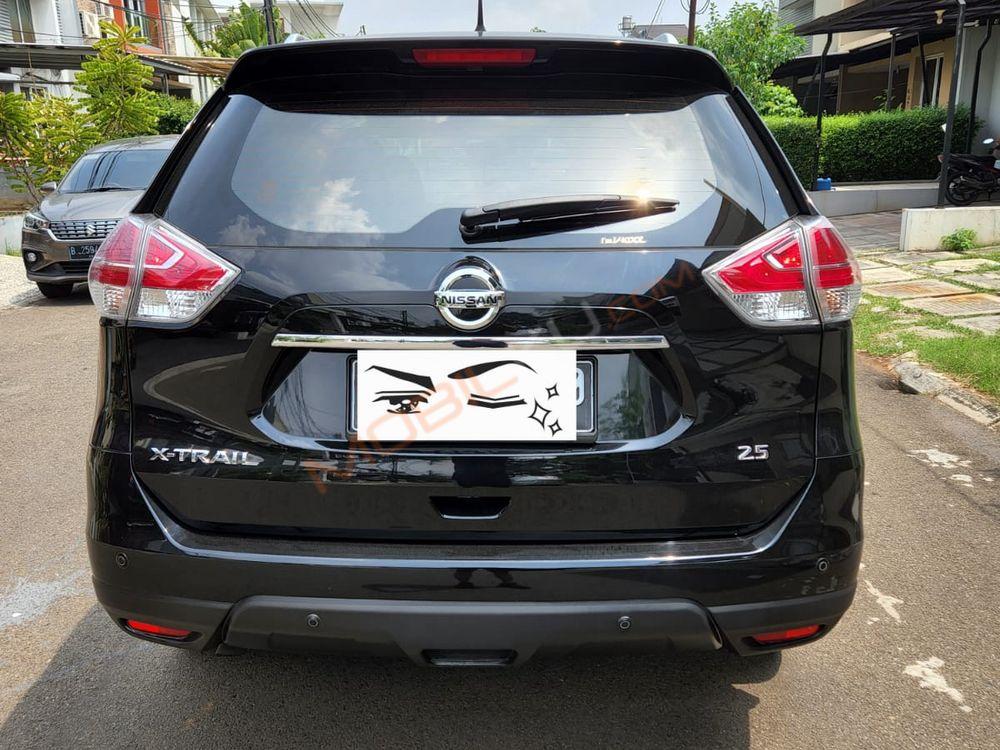 Mobil Nissan X-Trail 2015