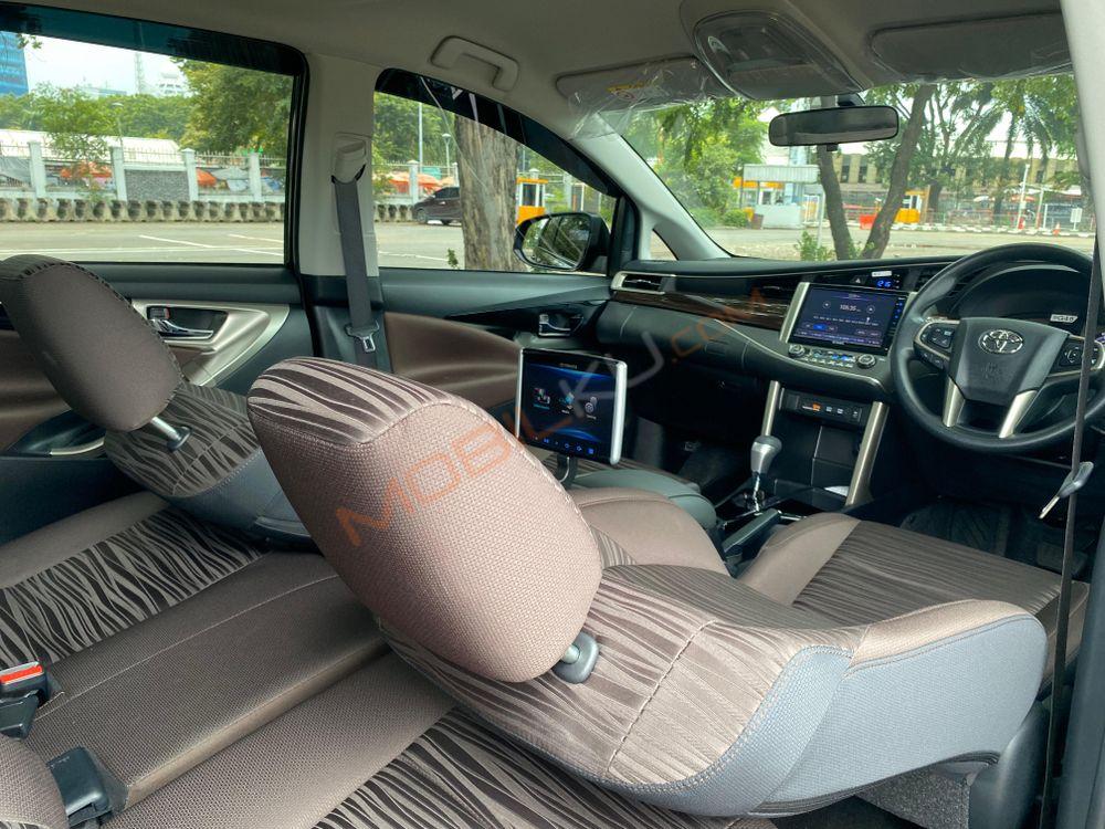 Mobil Toyota Kijang Innova 2022