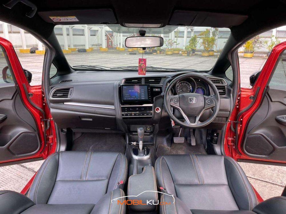 Mobil Honda Jazz 2018