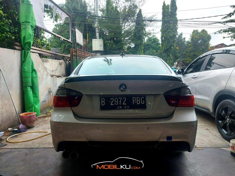Mobil BMW 5 Series 2008