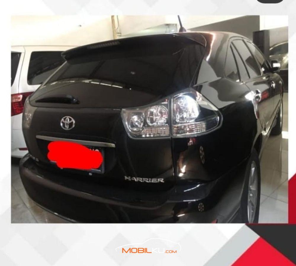 Mobil Toyota Harrier 2010