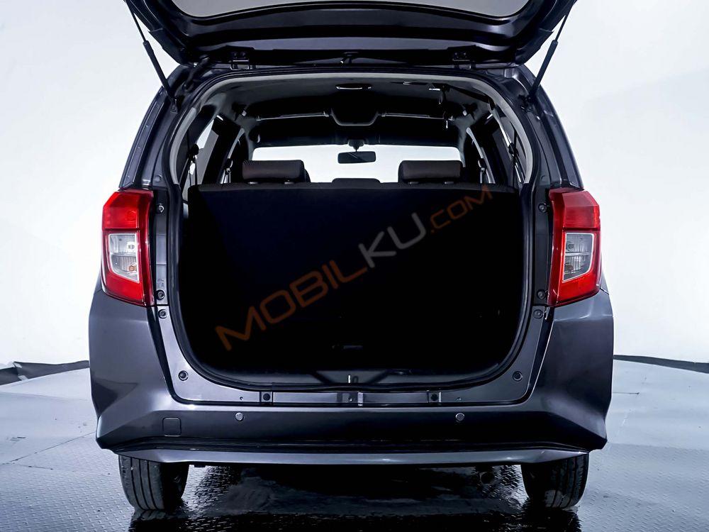 Mobil Toyota Calya 2021