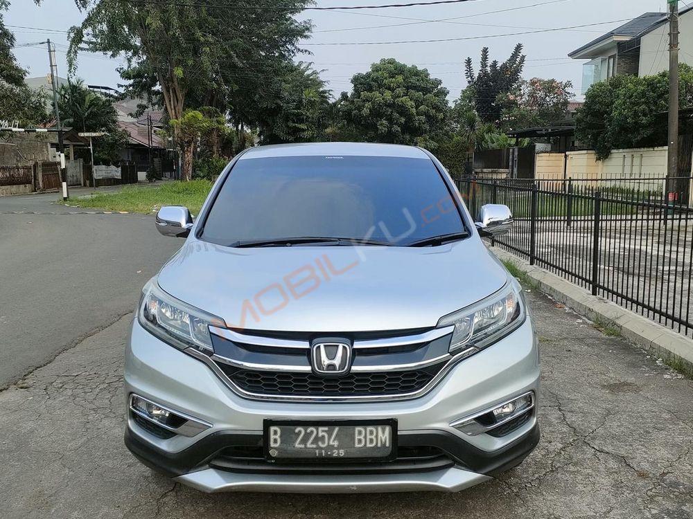Mobil Honda CR-V 2015