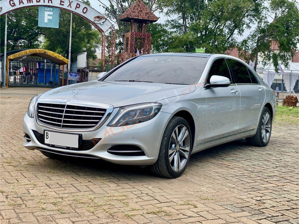 Mobil Mercedes-Benz S-Class 2015