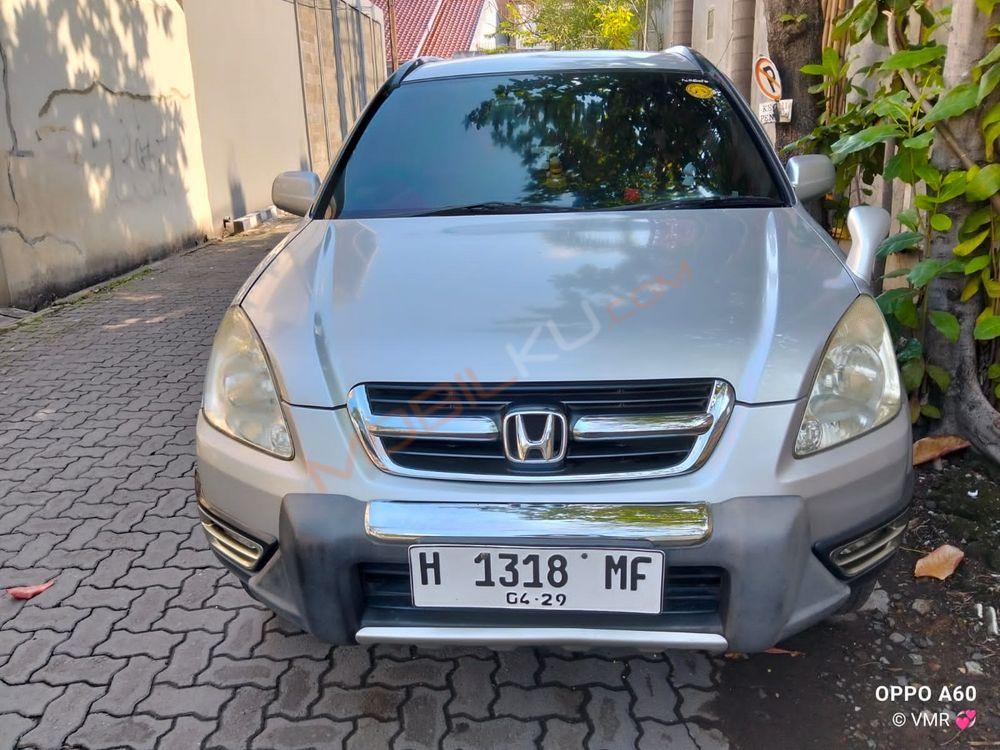 Mobil Honda CR-V 2004