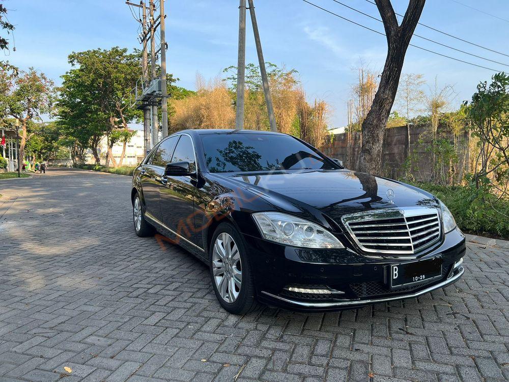 Mobil Mercedes-Benz S-Class 2011