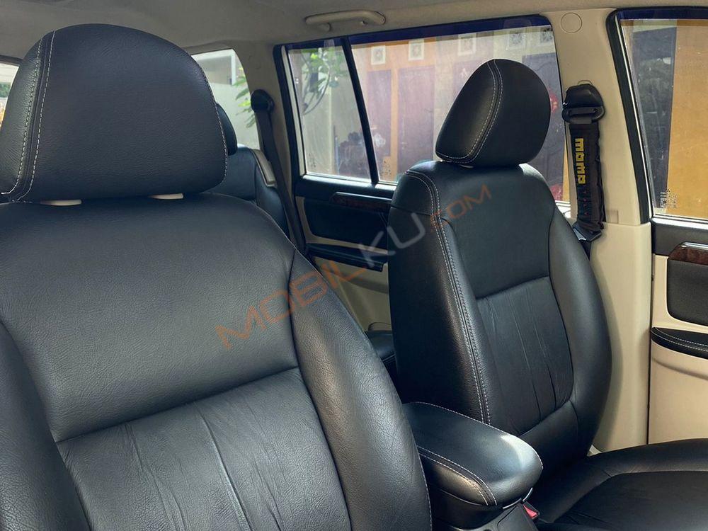 Mobil Mitsubishi Pajero Sport 2015