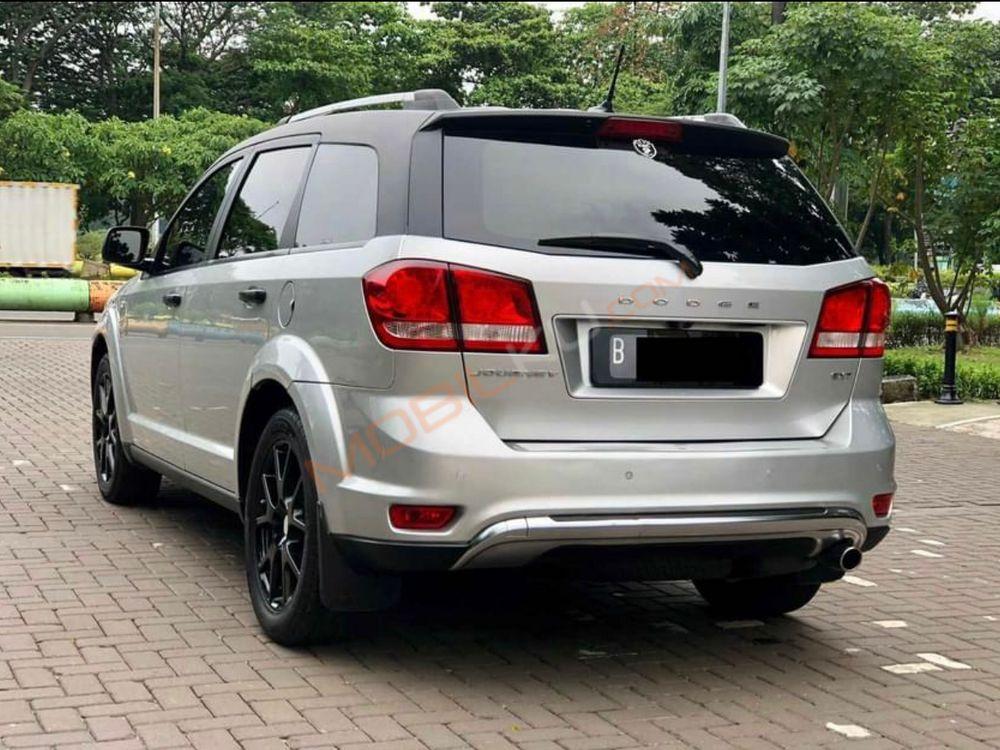 Mobil Dodge Journey 2014
