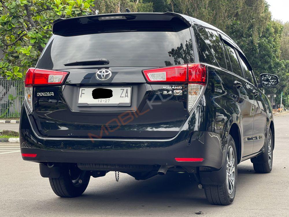 Mobil Toyota Kijang Innova 2022
