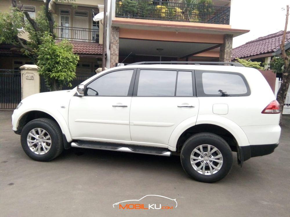 Mobil Mitsubishi Pajero Sport 2014