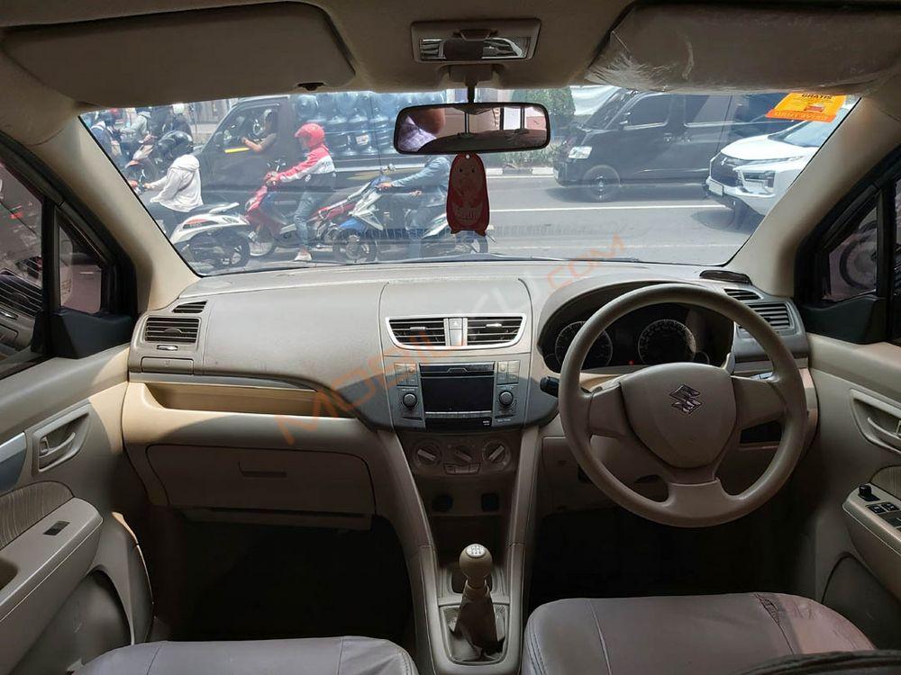 Mobil Suzuki Ertiga 2015