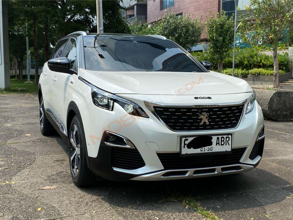Mobil Peugeot 5008 2019