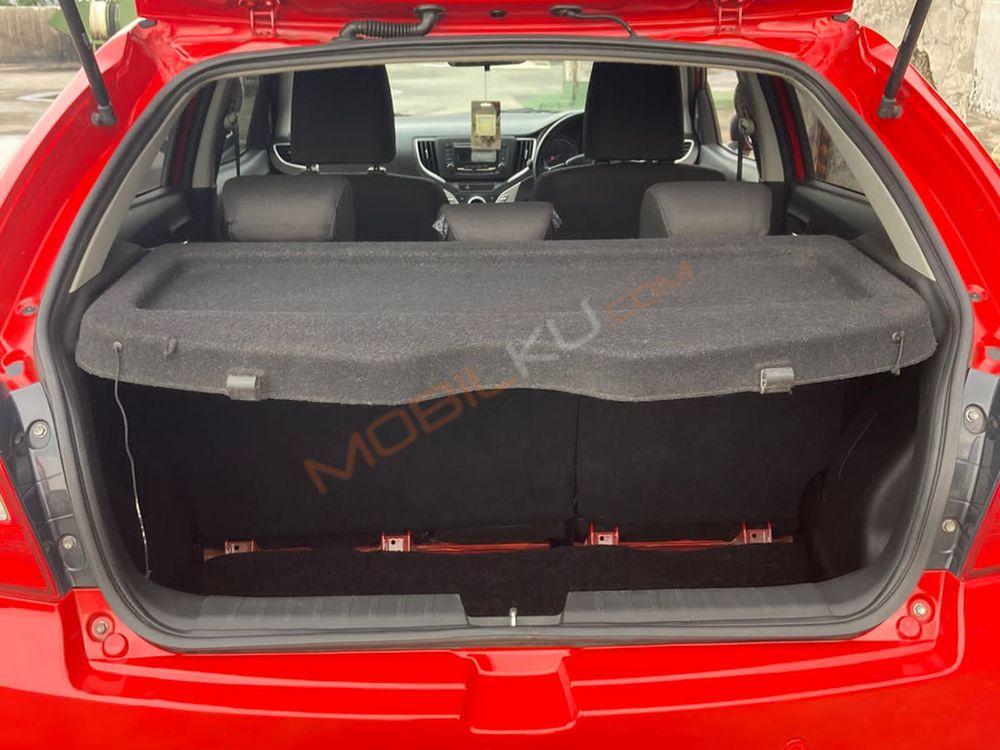 Mobil Suzuki Baleno 2017