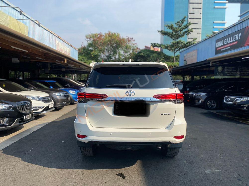 Mobil Toyota Fortuner 2016