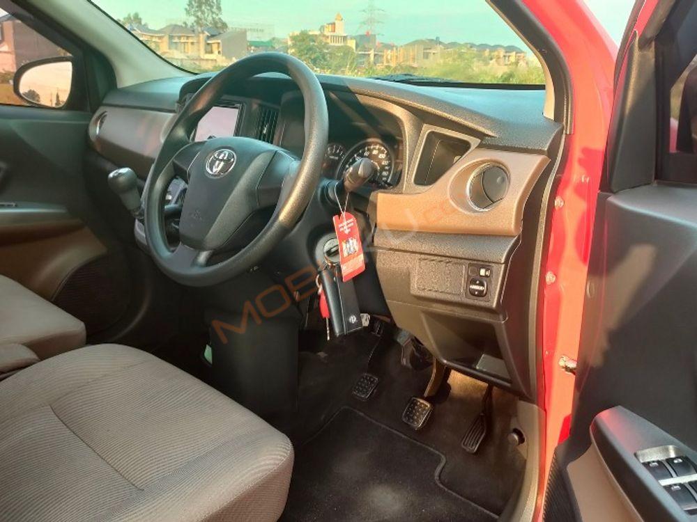 Mobil Toyota Calya 2017