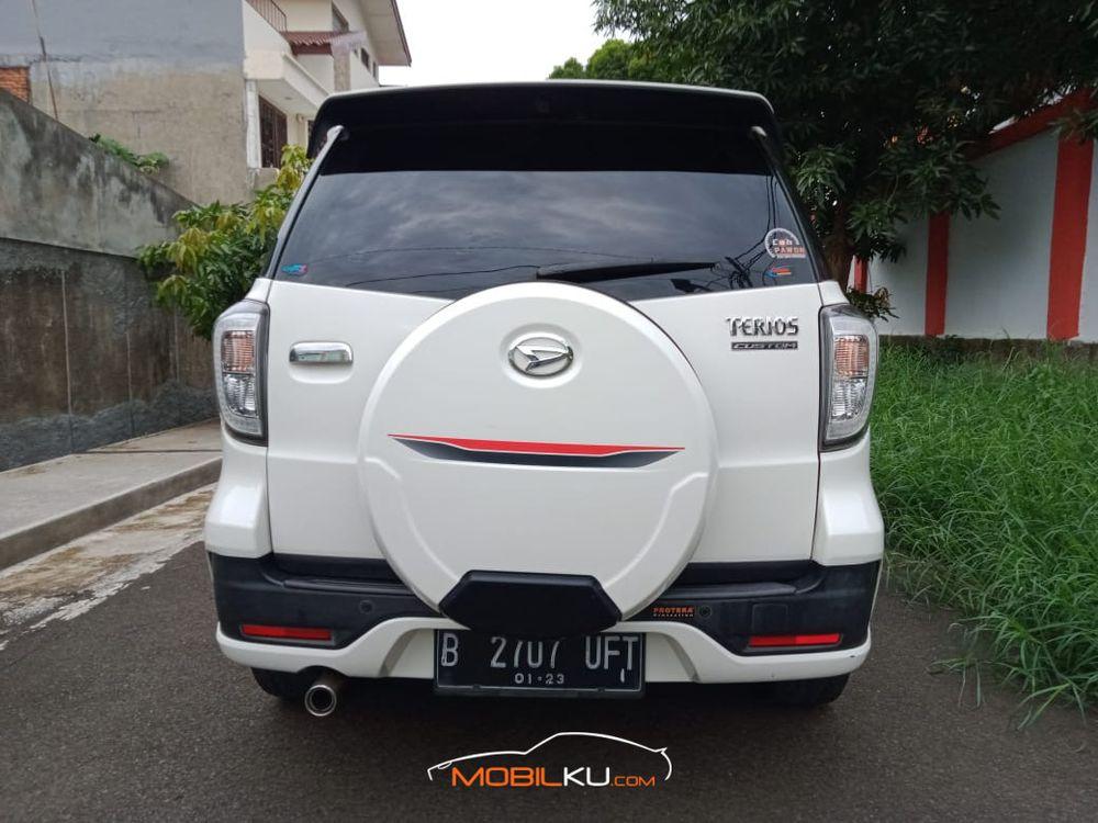 Mobil Daihatsu Terios 2017