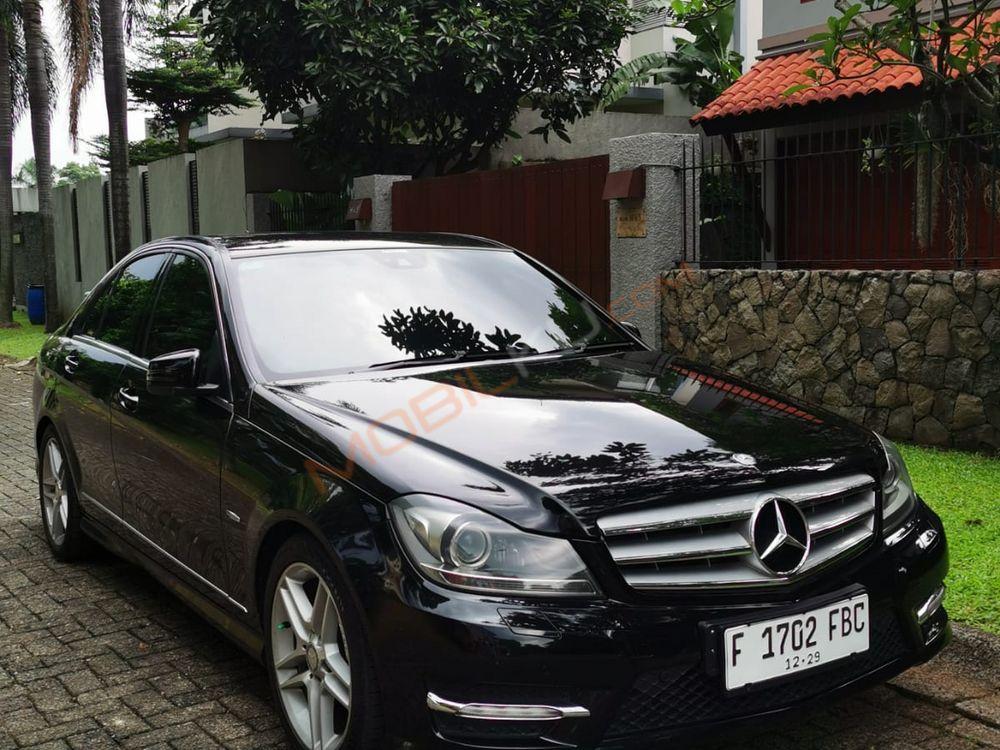 Mobil Mercedes-Benz C-Class 2012