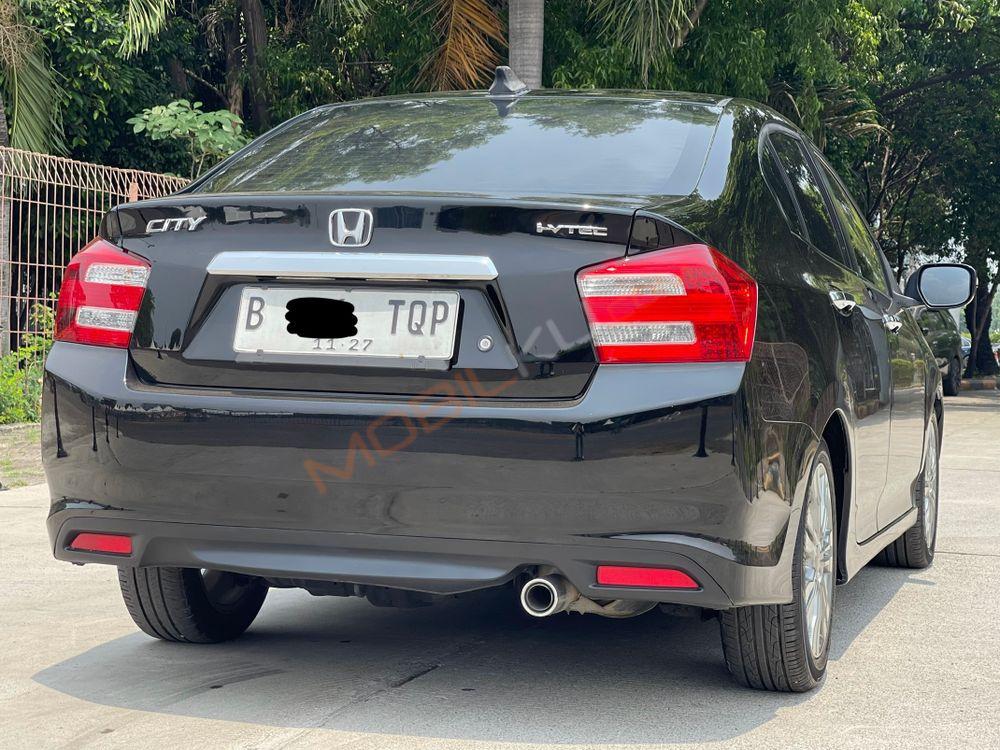 Mobil Honda City Sedan 2012