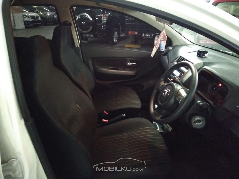 Mobil Toyota Agya 2019