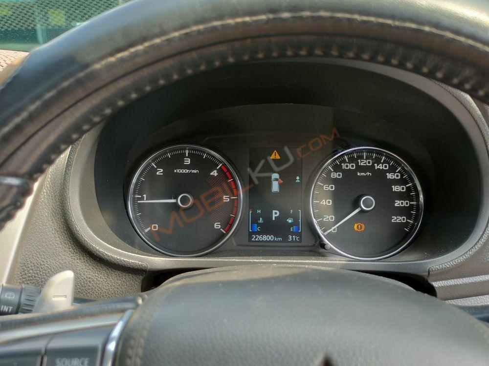 Mobil Mitsubishi Pajero Sport 2017