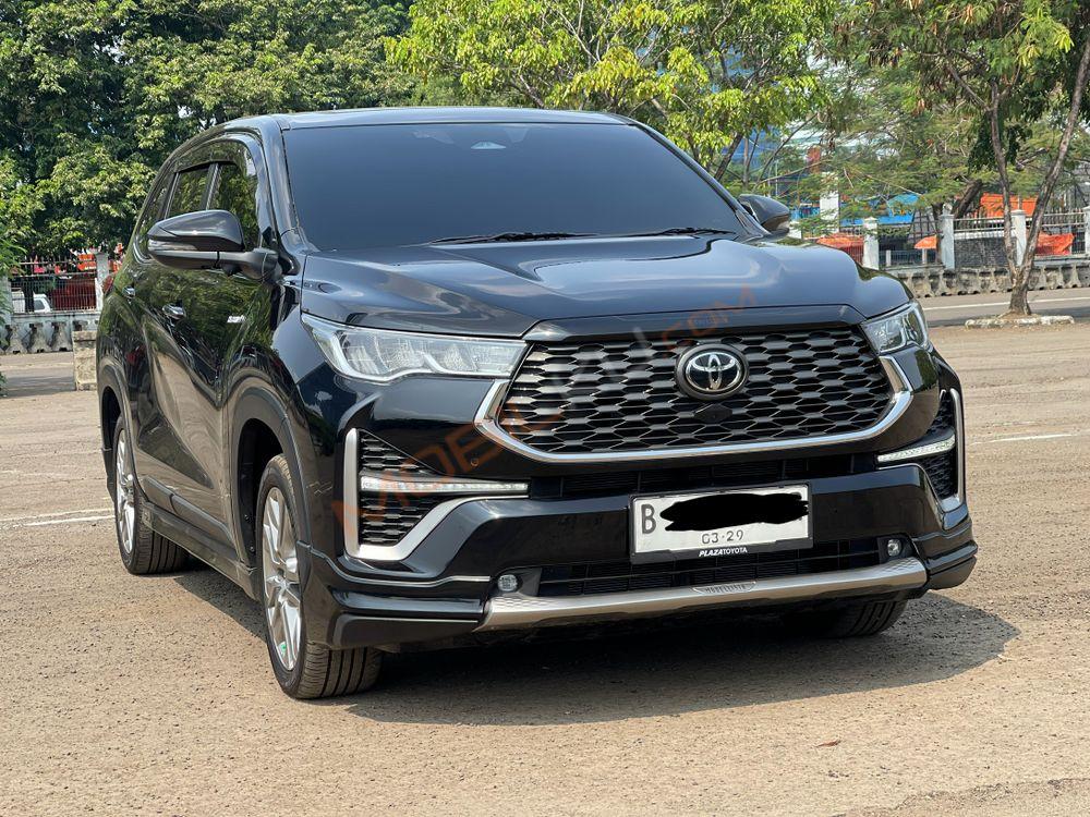 Mobil Toyota Kijang Innova Zenix 2024