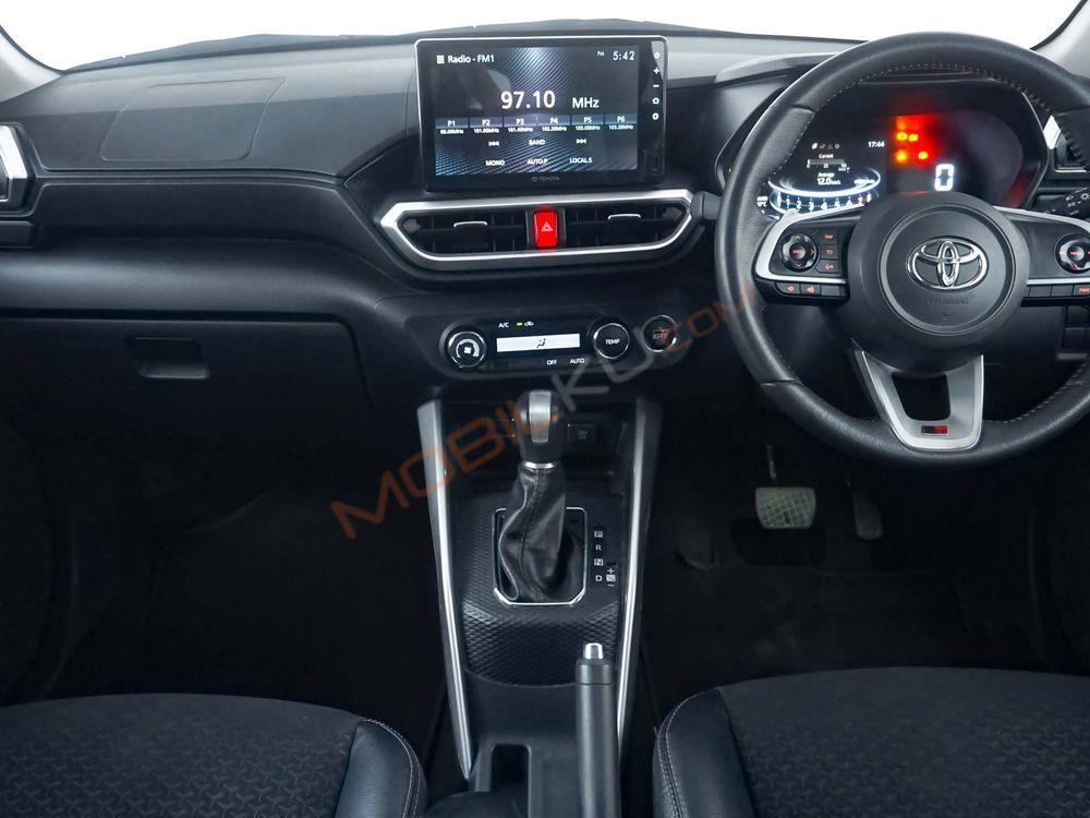 Mobil Toyota Raize 2022