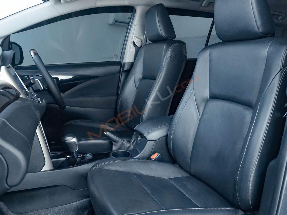 Mobil Toyota Kijang Innova 2020