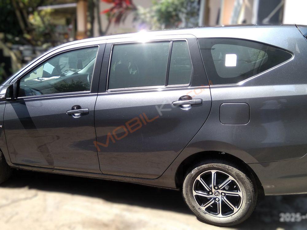 Mobil Toyota Calya 2022