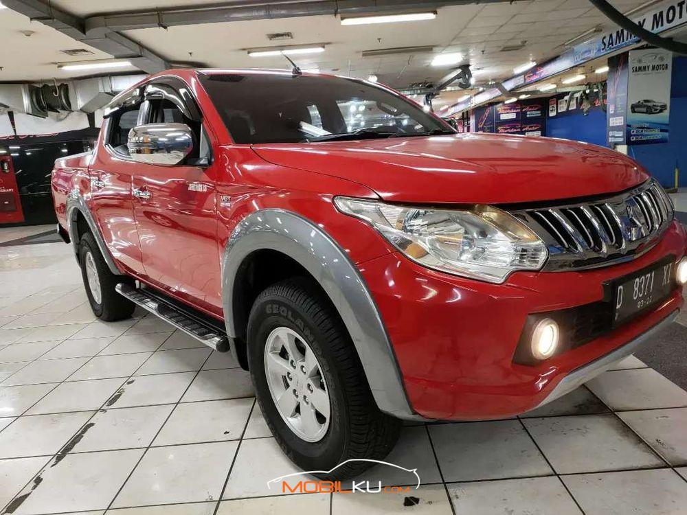 Mobil Mitsubishi Triton 2016
