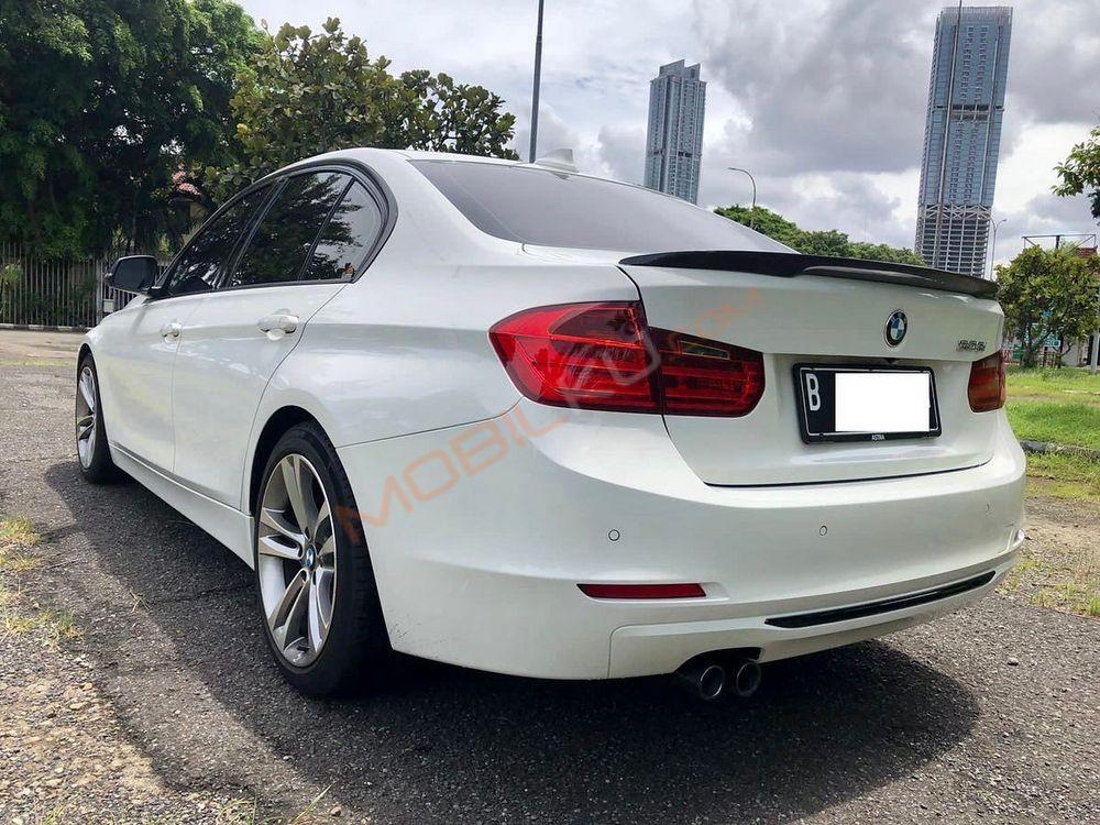 Mobil BMW 3 Series 2014