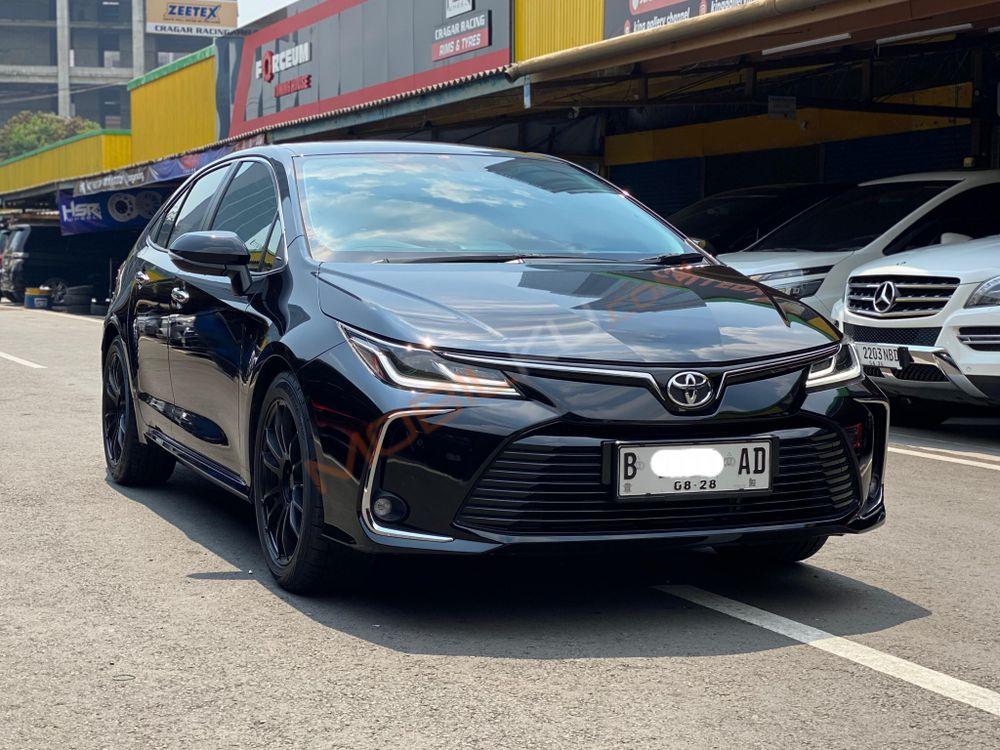 Mobil Toyota Corolla 2023