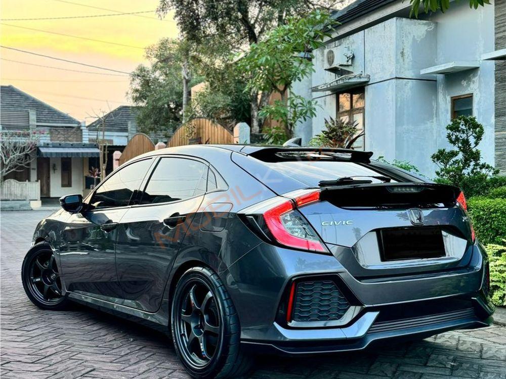 Mobil Honda Civic Hatchback 2019