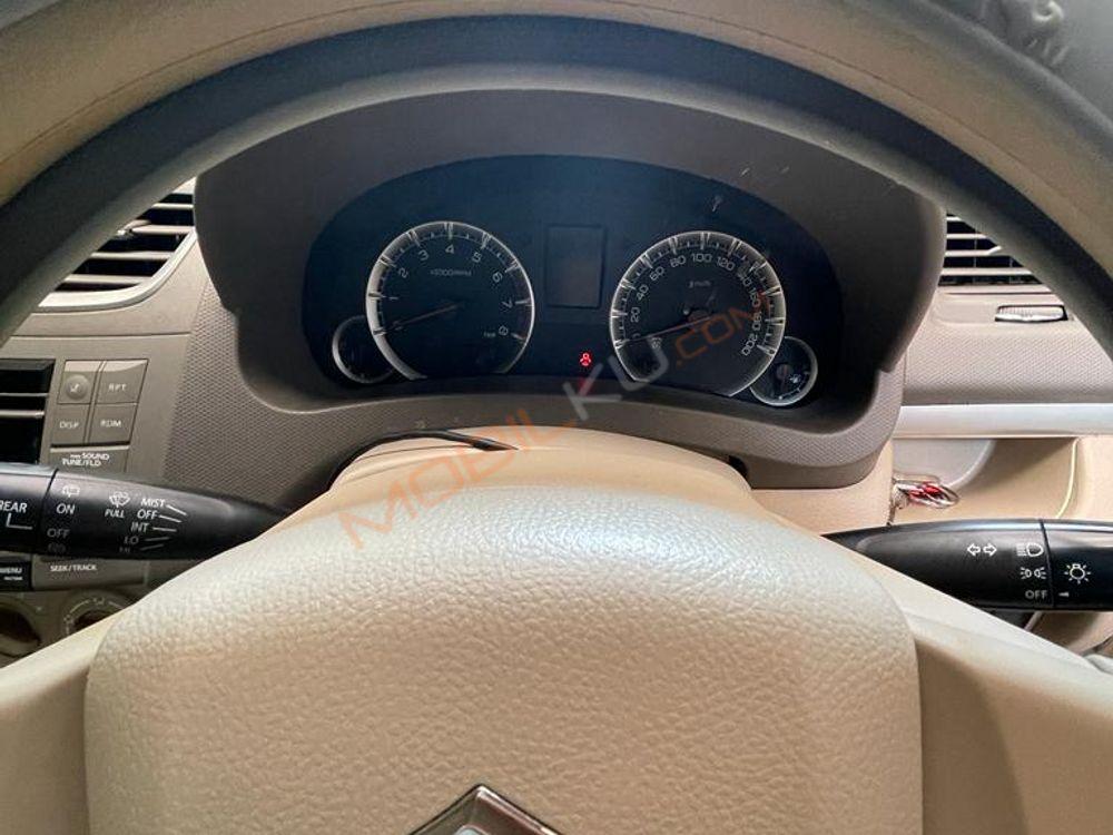 Mobil Suzuki Ertiga 2014