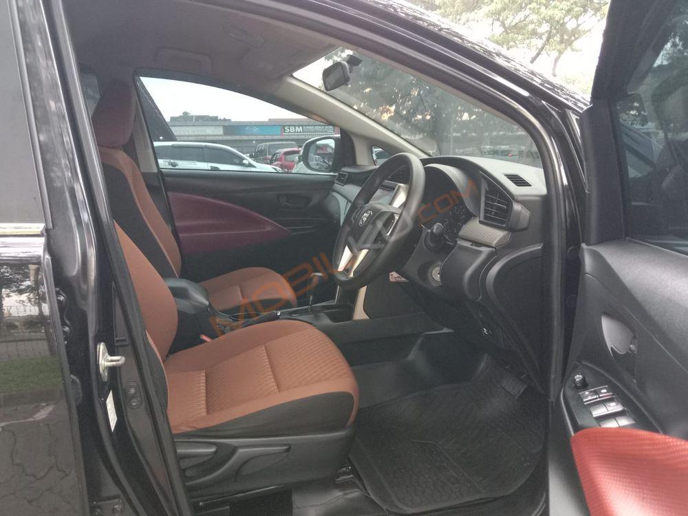 Mobil Toyota Kijang Innova 2018