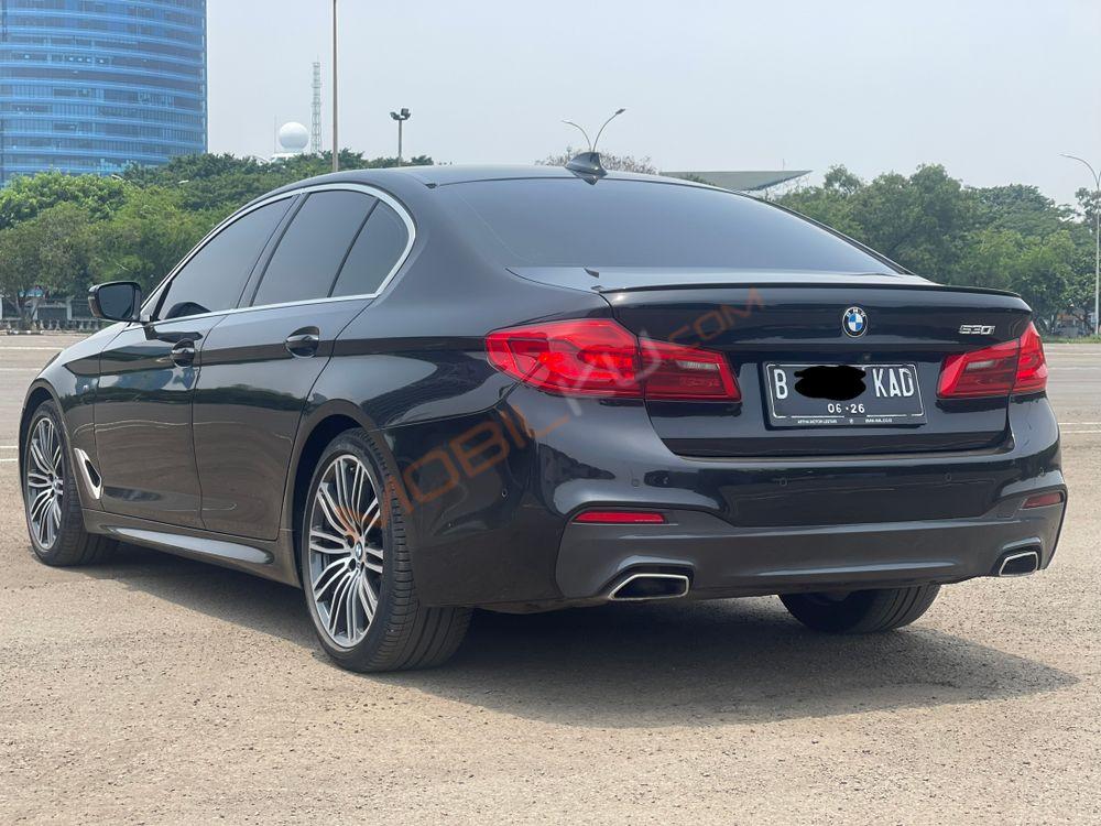 Mobil BMW 5 Series 2020