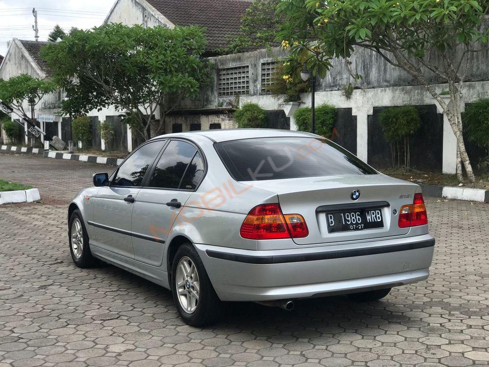 Mobil BMW 3 Series 2002
