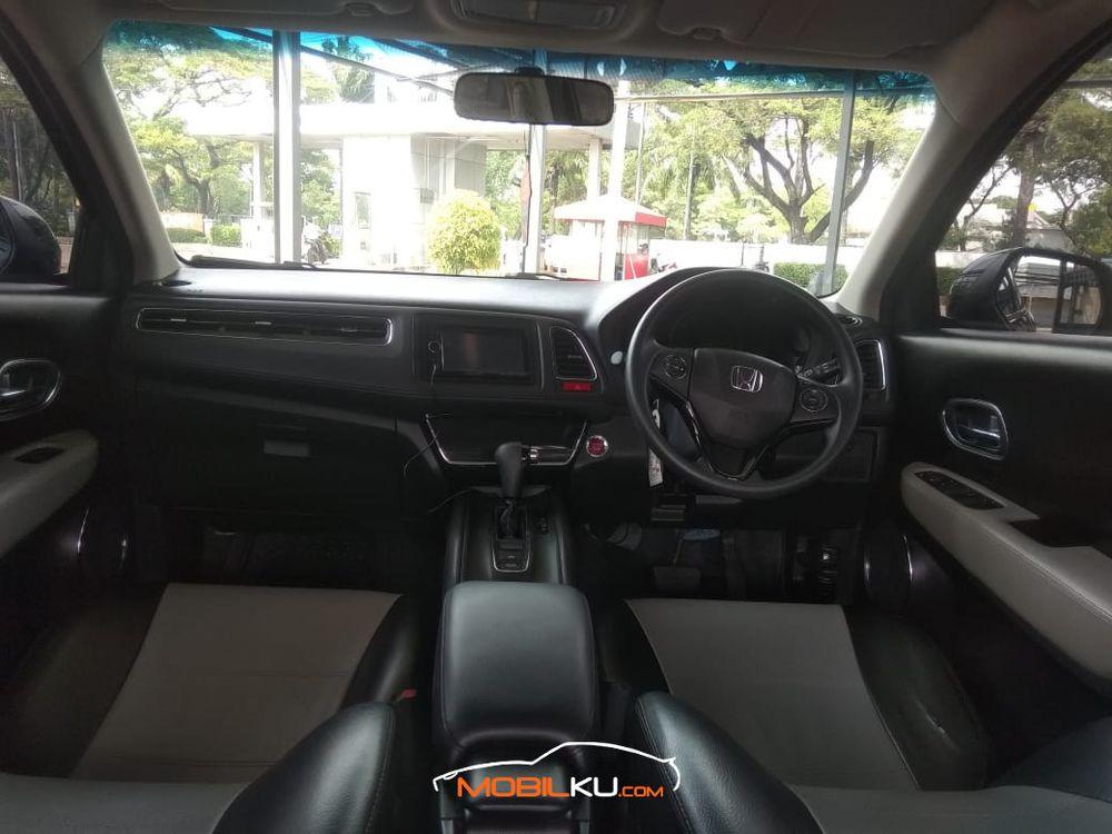 Mobil Honda HR-V 2016